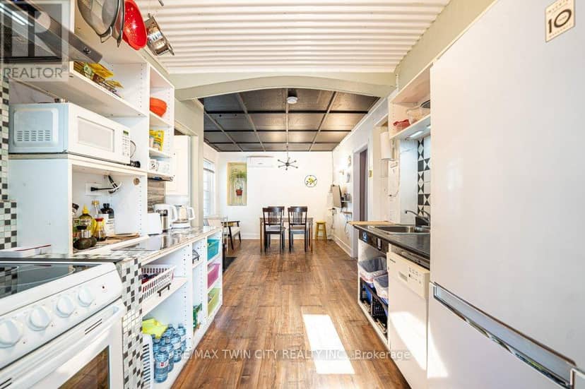 82 Kehl Street — photo 9 of 30