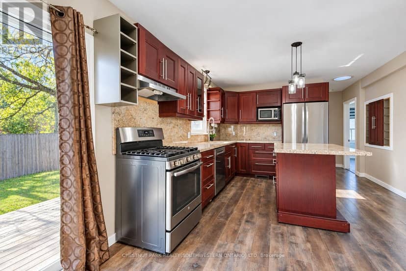 1243 Whitley Street — photo 12 of 40