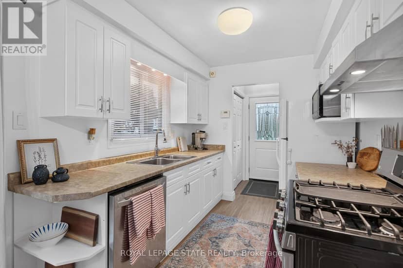 38 Southglen Road — photo 9 of 40