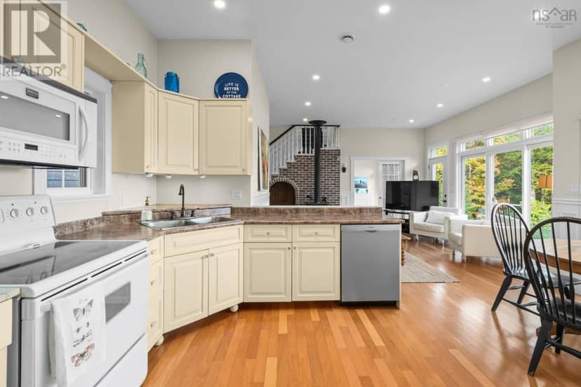 267 Chalet Drive — photo 13 of 40
