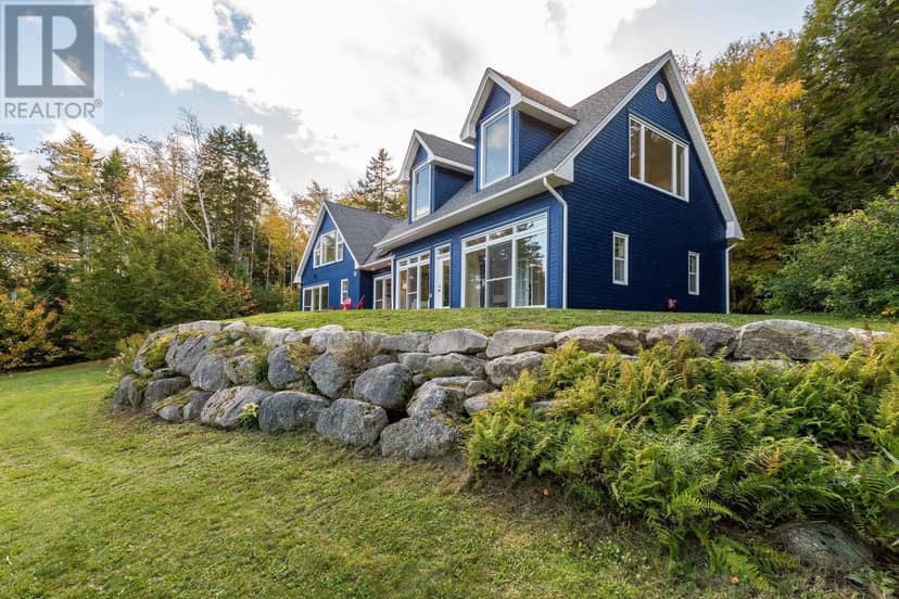 267 Chalet Drive — photo 4 of 40