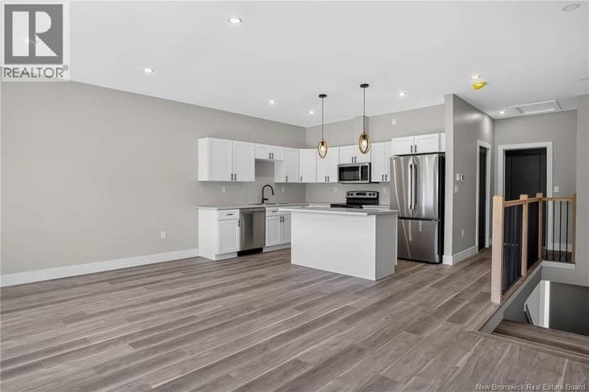 50 Oakhill Crescent — photo 14 of 40