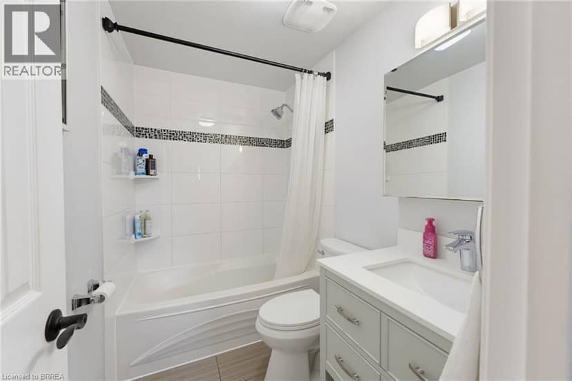 9 ONSLOW Court — photo 14 of 26