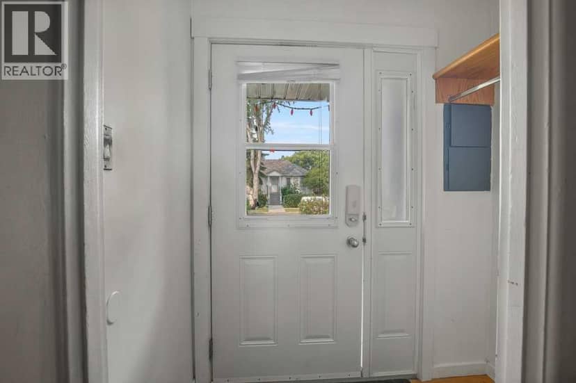 4125 51A Street, Red Deer, photo 2