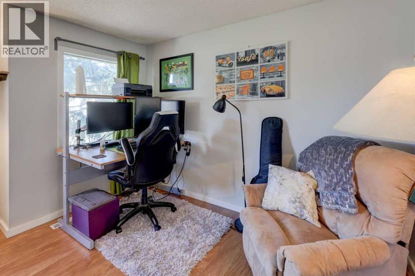 738 Queenston Terrace SE — photo 22 of 40