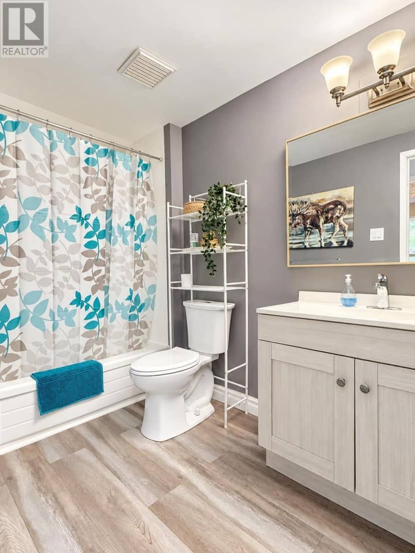 2 Farrell Cres — photo 13 of 35