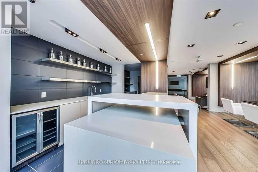 2910 - 101 Peter Street — photo 18 of 20