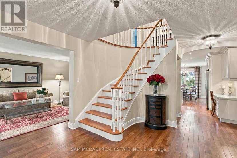 1138 Vanier Drive — photo 11 of 40