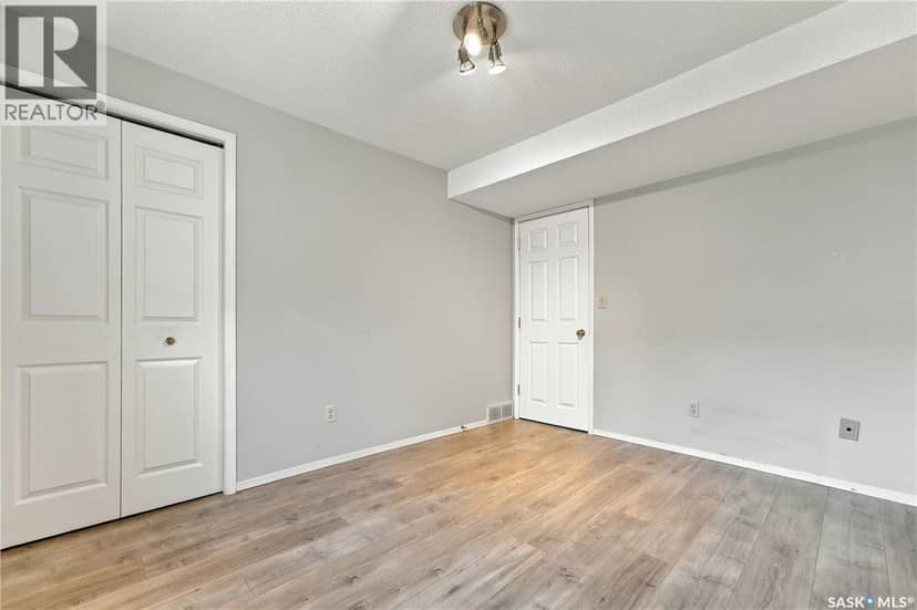 305 610 Perehudoff CRESCENT — photo 20 of 34