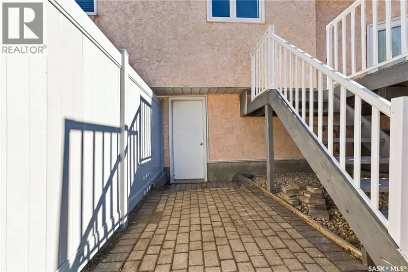 305 610 Perehudoff CRESCENT — photo 30 of 34