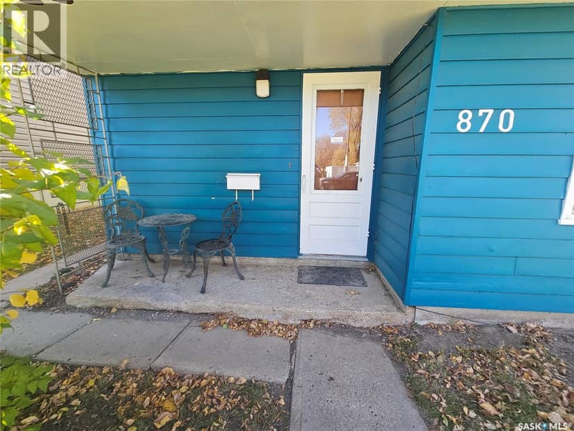 870 11th AVENUE NE, Swift Current, photo 2