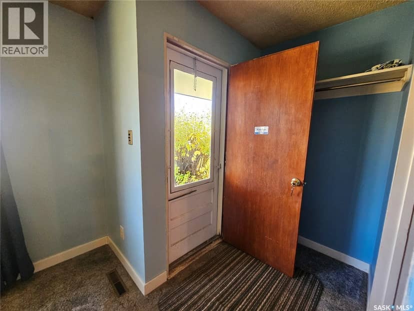 870 11th AVENUE NE, Swift Current, photo 3