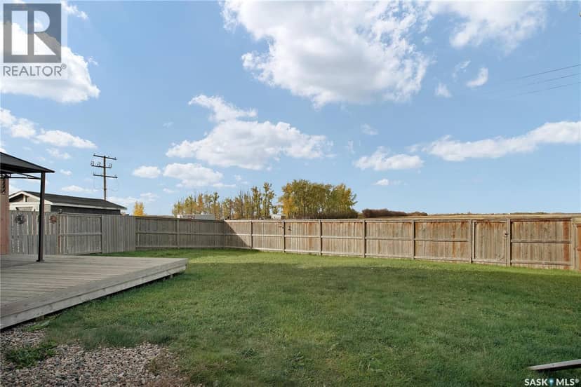 437 Redwood CRESCENT — photo 28 of 32