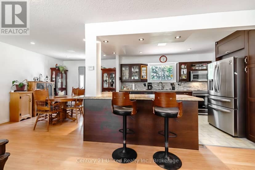 16 Janet Drive — photo 15 of 40