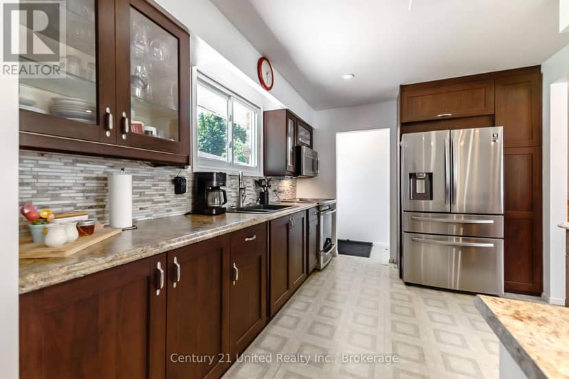 16 Janet Drive — photo 19 of 40