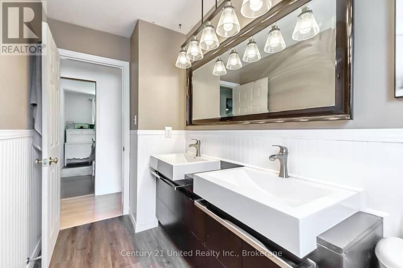 16 Janet Drive — photo 29 of 40