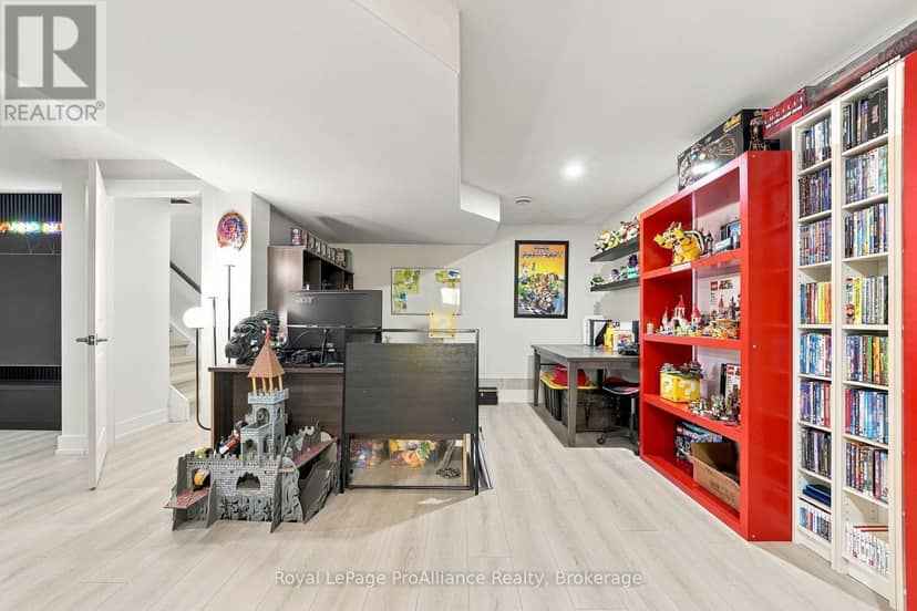 46 Birchmount Street — photo 32 of 40