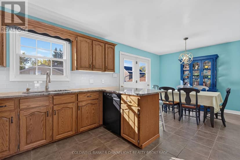 11 Hill Street, South Huron, photo 8