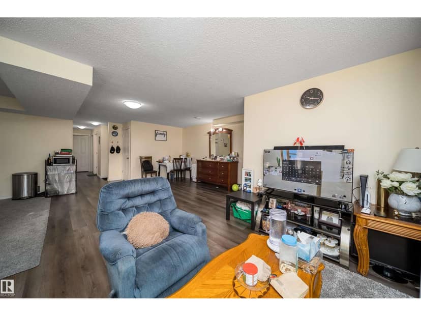 1126 36A AV NW — photo 31 of 40