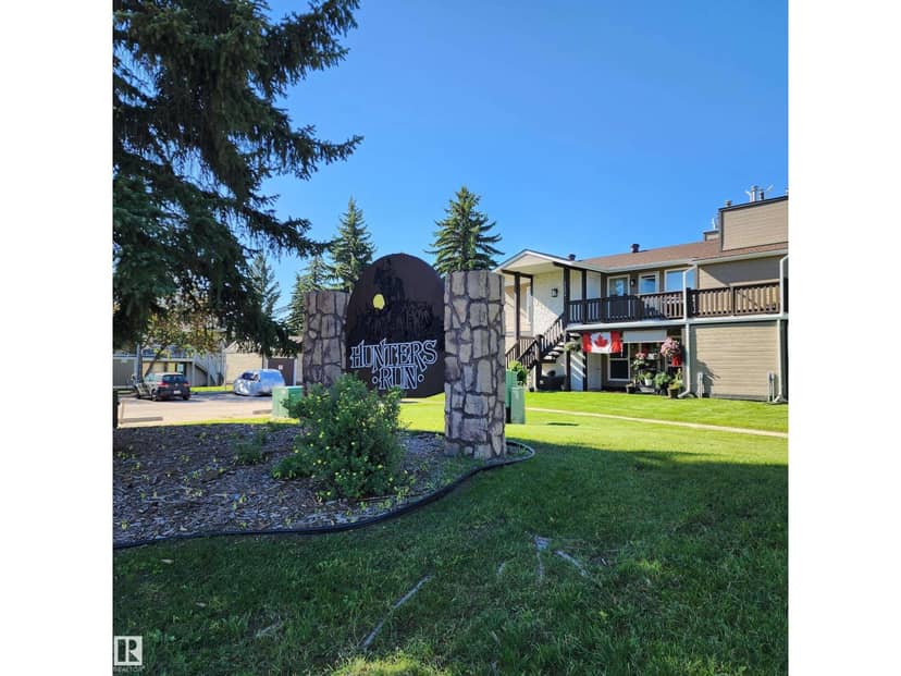 1102 Saddleback RD NW, Edmonton, photo 3