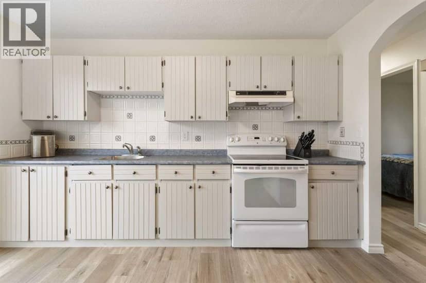 100 Marbrooke Circle NE — photo 10 of 39