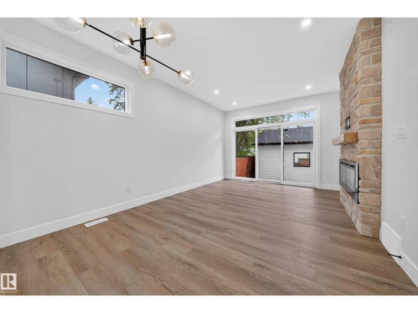 14610 85 AV NW — photo 14 of 40