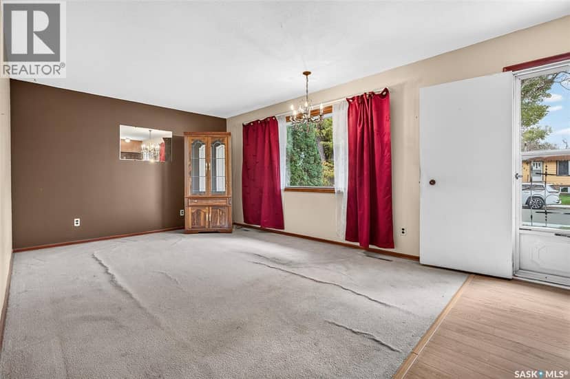 842 Grandview STREET W, Moose Jaw, photo 3