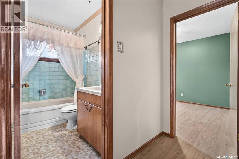 842 Grandview STREET W — photo 29 of 40