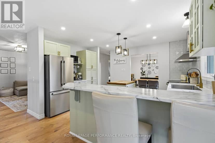 2830 St-Pascal Road — photo 14 of 38