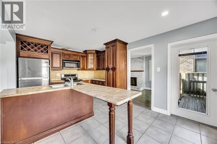 39 LINDA Drive — photo 12 of 40