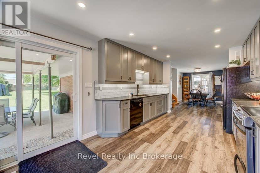 355 Oxford Avenue — photo 16 of 40