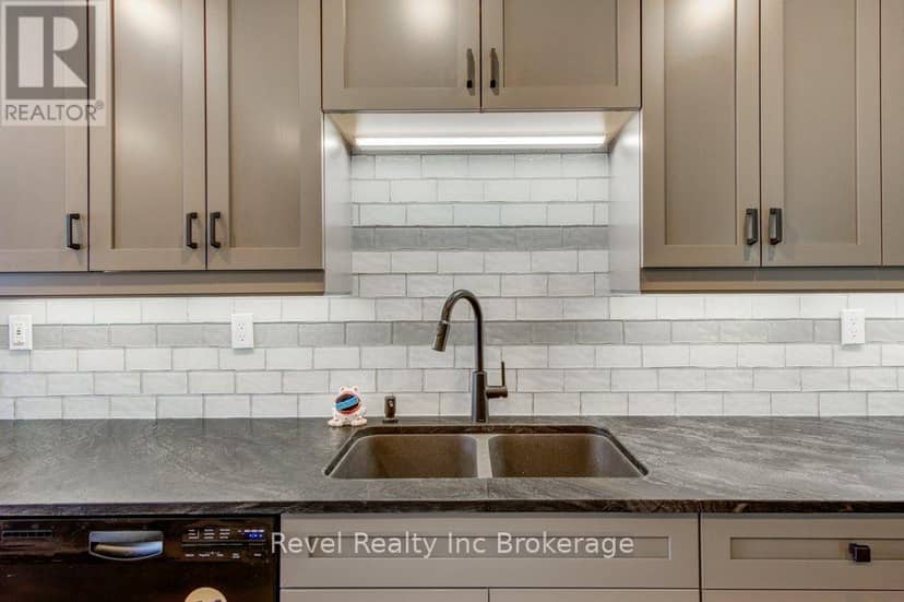 355 Oxford Avenue — photo 17 of 40