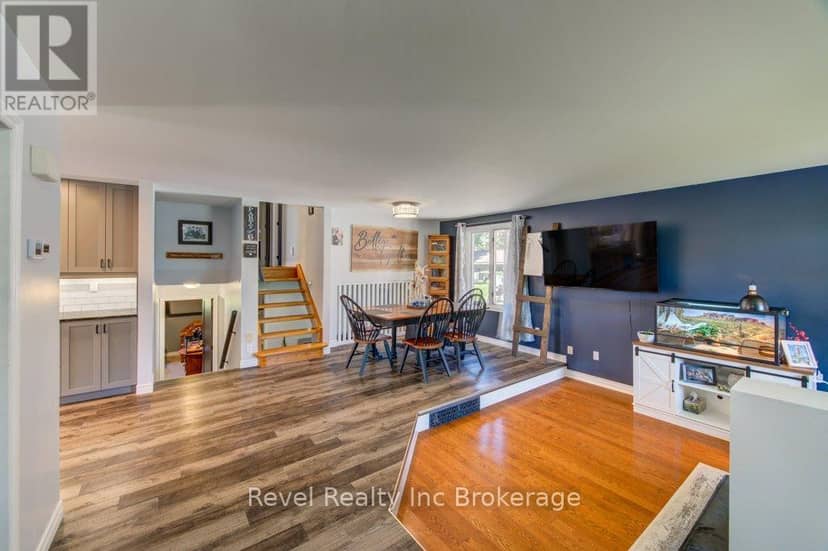 355 Oxford Avenue, Ingersoll, photo 8