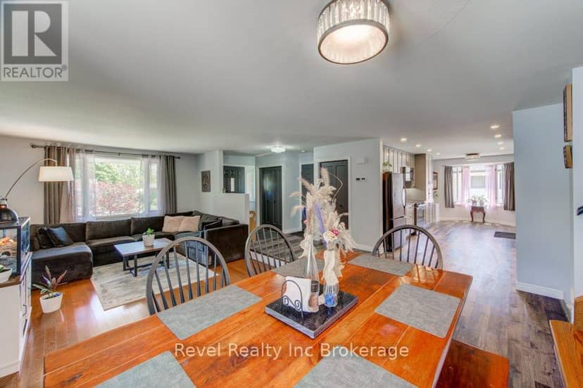 355 Oxford Avenue — photo 9 of 40