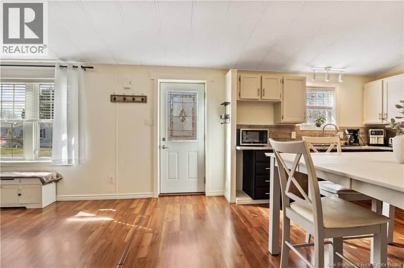 12 Pheasant Street — photo 11 of 32