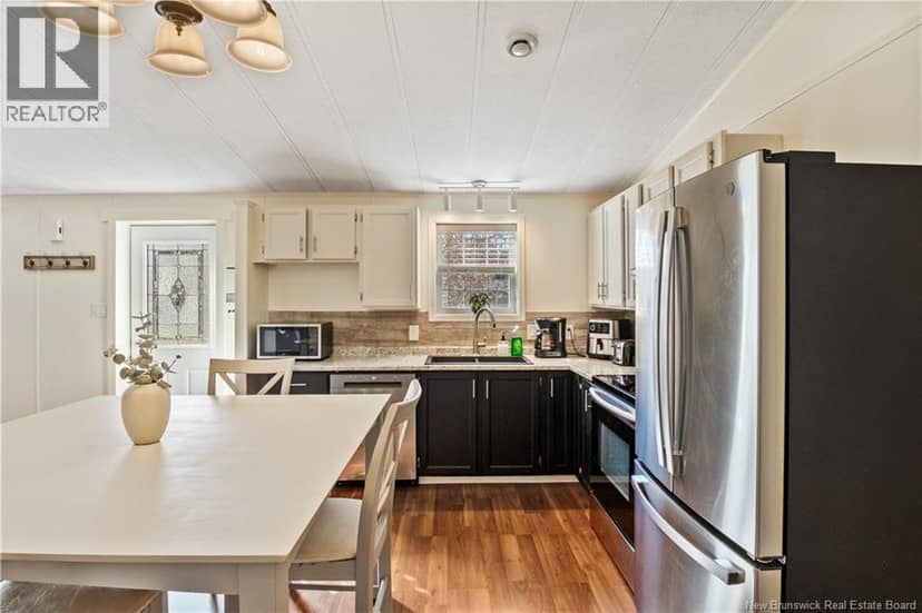 12 Pheasant Street — photo 17 of 32