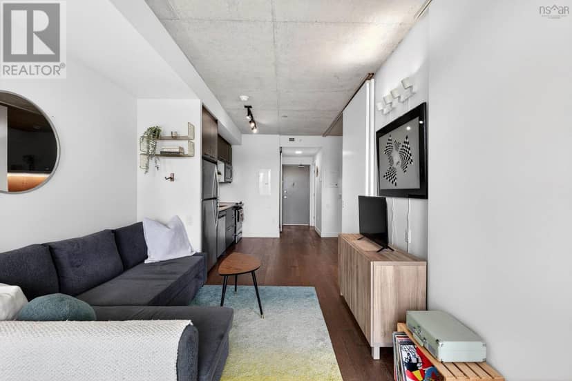 401 1048 Wellington Street — photo 16 of 40