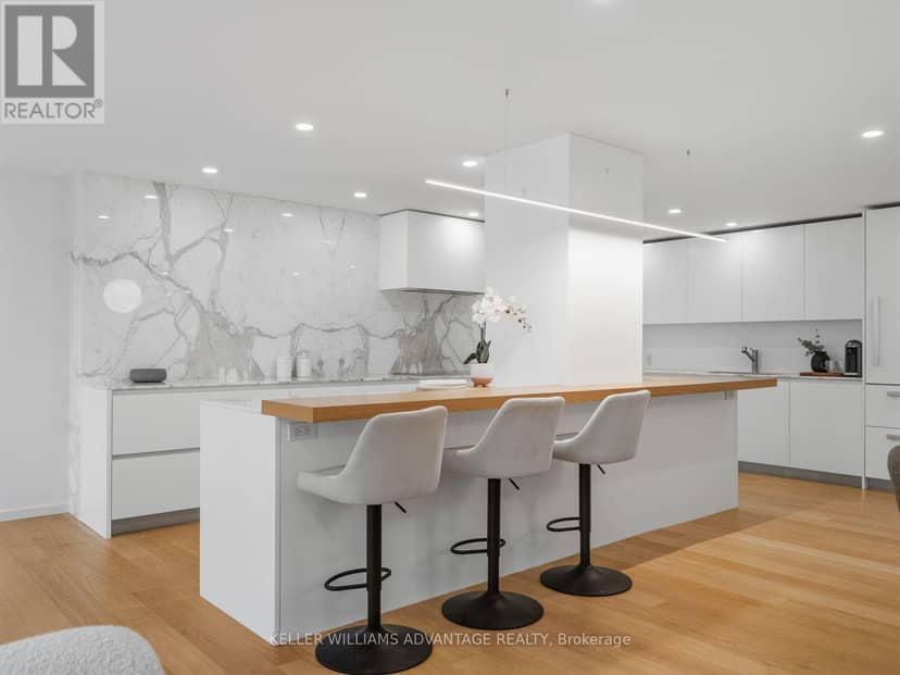 1002 - 1166 Bay Street — photo 12 of 40