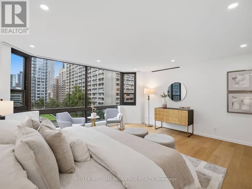 1002 - 1166 Bay Street — photo 23 of 40