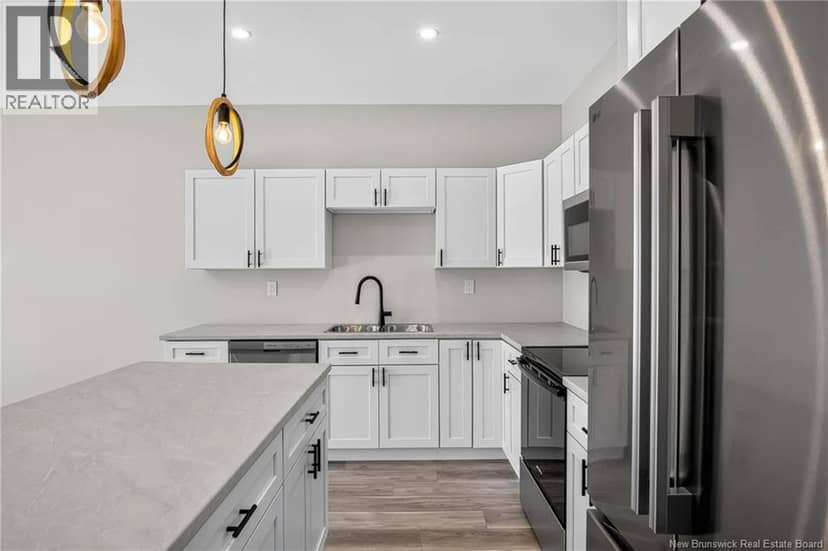 48 Oakhill Crescent — photo 21 of 40