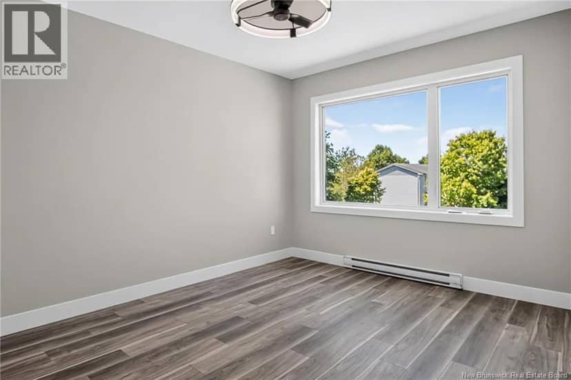 48 Oakhill Crescent — photo 28 of 40