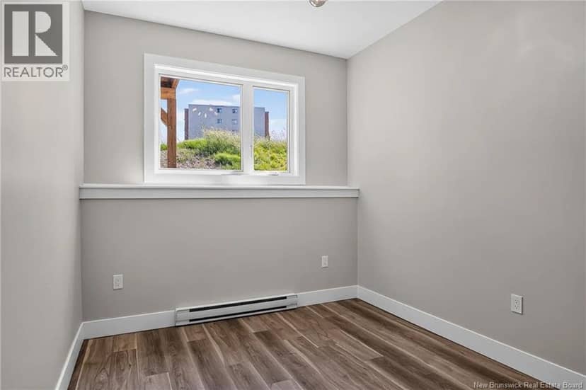 48 Oakhill Crescent — photo 9 of 40