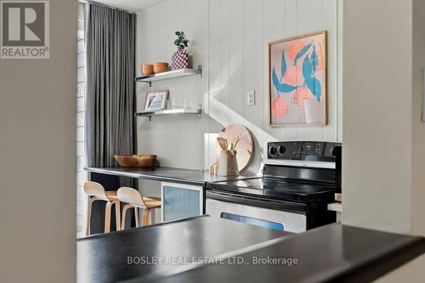 158 Bastedo Avenue — photo 10 of 29