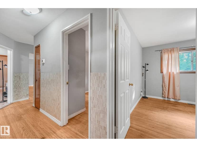 11716 130 ST NW — photo 13 of 40