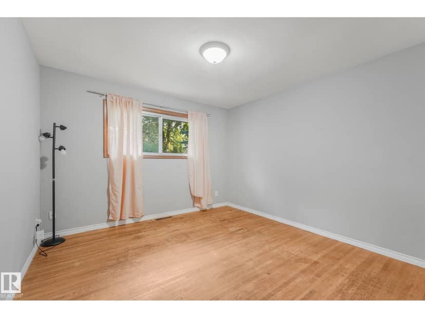 11716 130 ST NW — photo 14 of 40