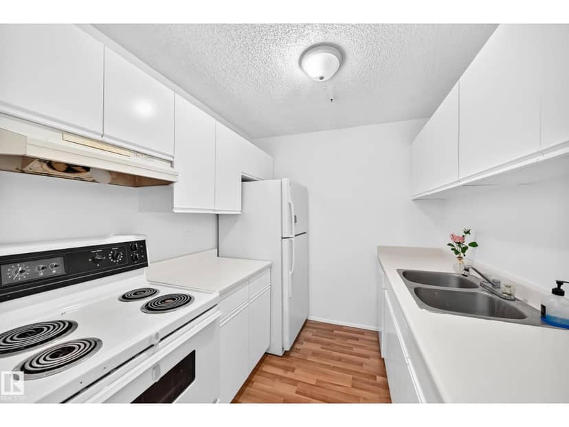 #212 11218 80 ST NW — photo 9 of 27