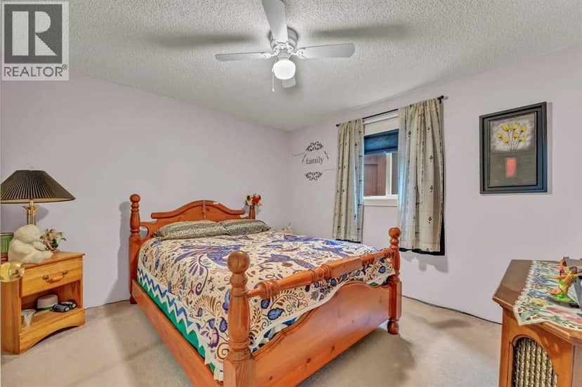 2121 Hull Way NE — photo 20 of 40
