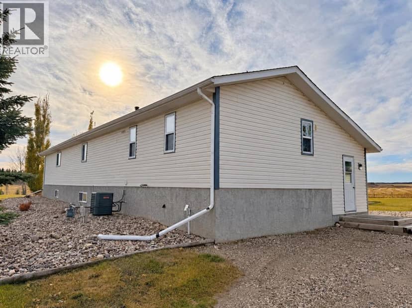 445016 Rg Rd 15 — photo 37 of 40