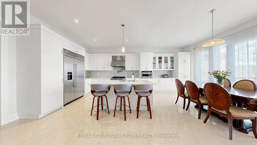 9 Backhouse Drive, Richmond Hill, photo 4