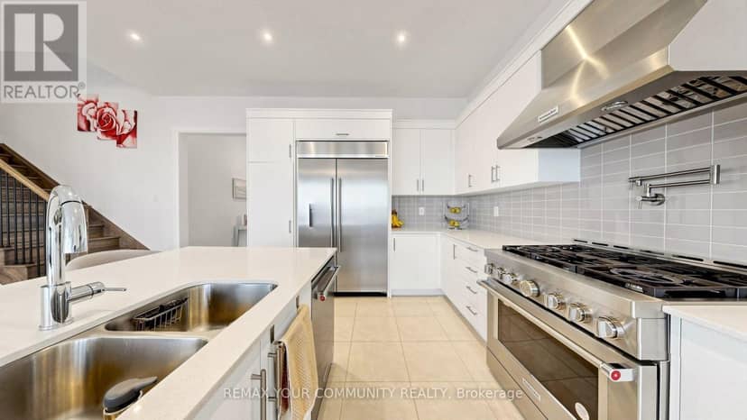 9 Backhouse Drive, Richmond Hill, photo 8